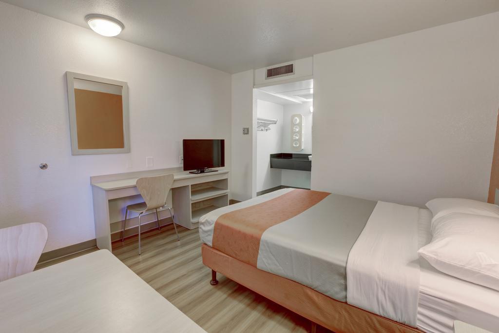 Motel 6-Corona, Ca Bagian luar foto