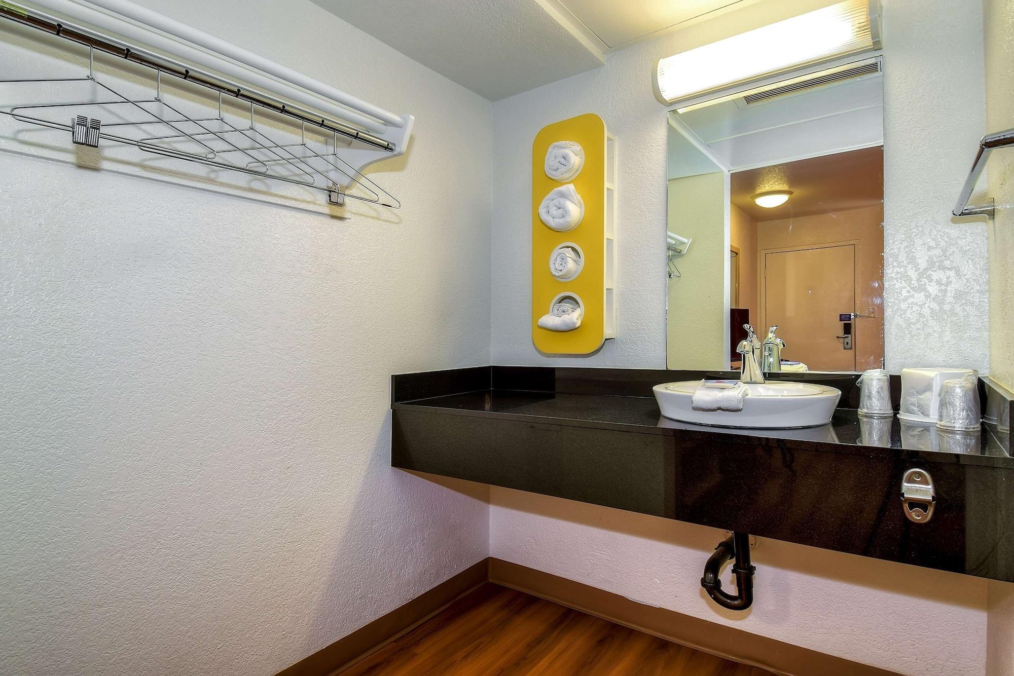Motel 6-Corona, Ca Bagian luar foto