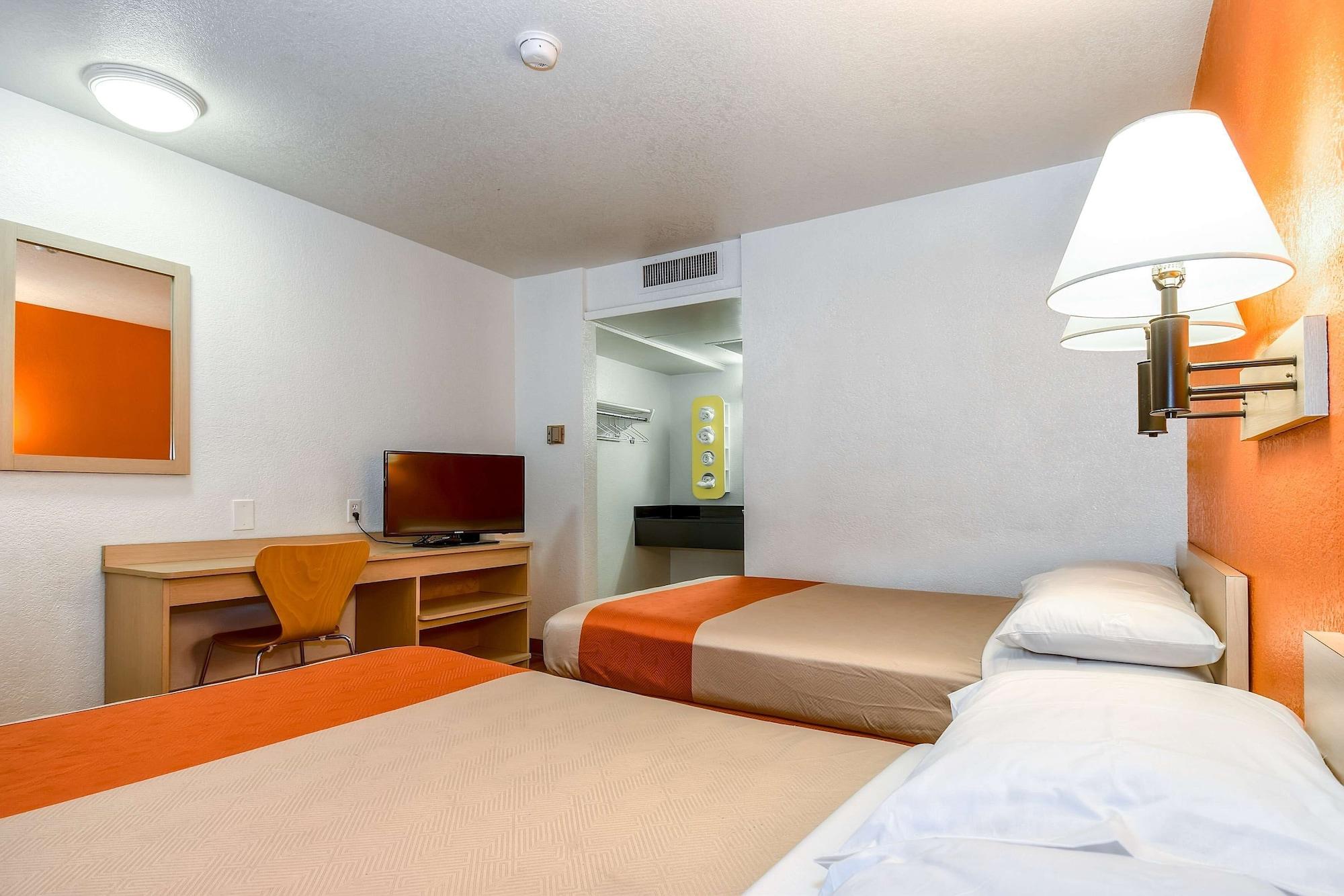 Motel 6-Corona, Ca Bagian luar foto